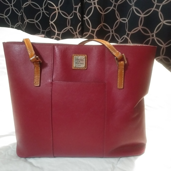 Dooney & Bourke Handbags - Dooney and Bourke shopper